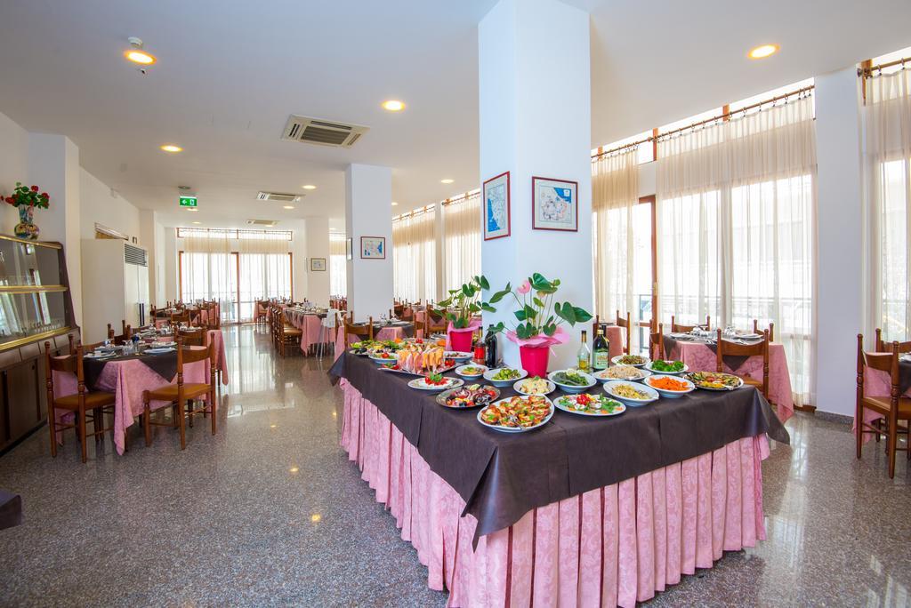 Hotel Venezia Cattolica Exterior foto
